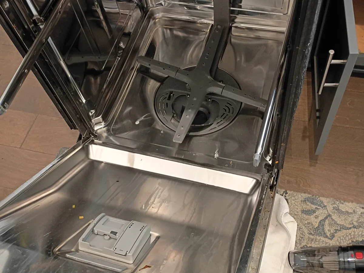 Dishwasher repair in Chamblee GA - Decatur Solution Works technician