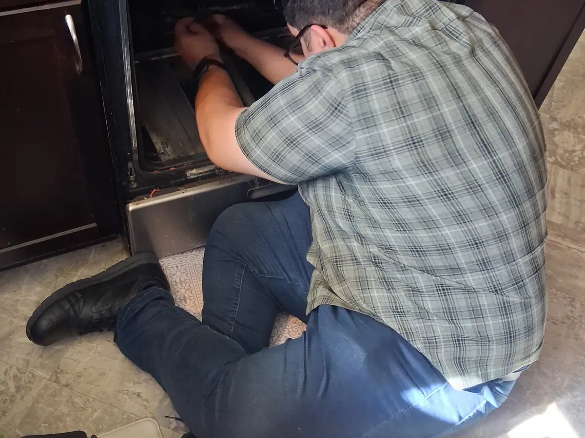 Stove repair in Chamblee GA - Decatur Solution Works technician